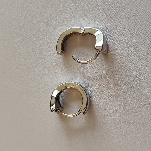 NFS - Picture 3 of 5